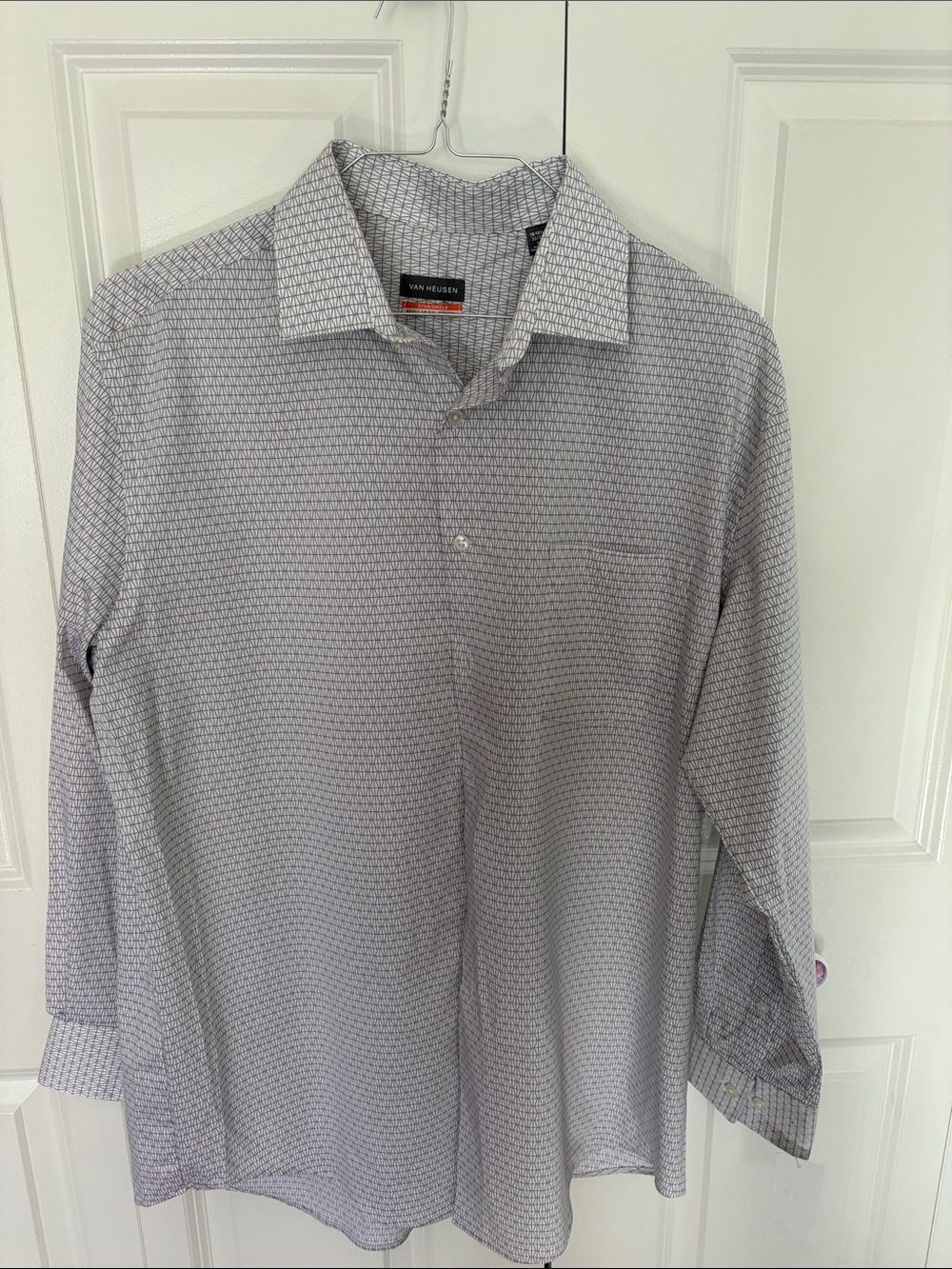 NWT—Van Heusen Men’s Light Gray Micro-Pattern Dress Shirt